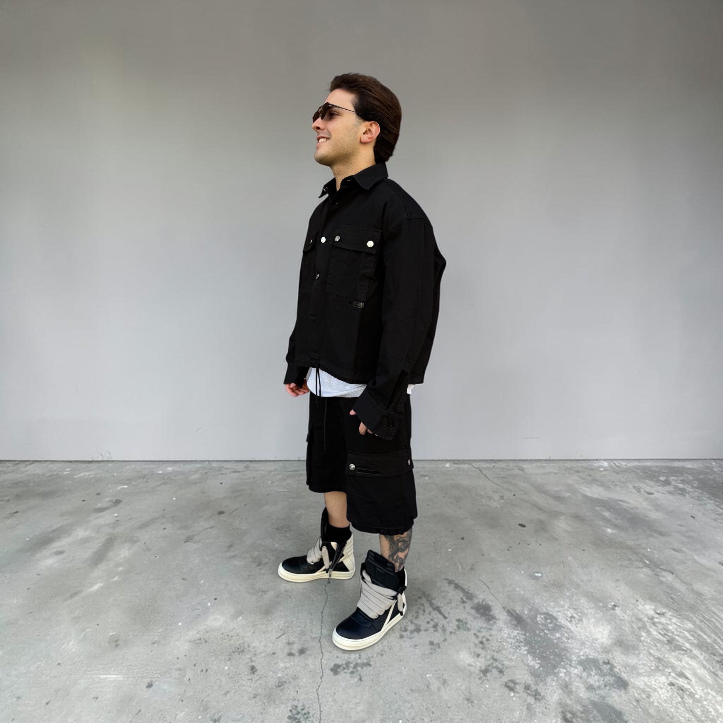 BLACK JACKET LACE