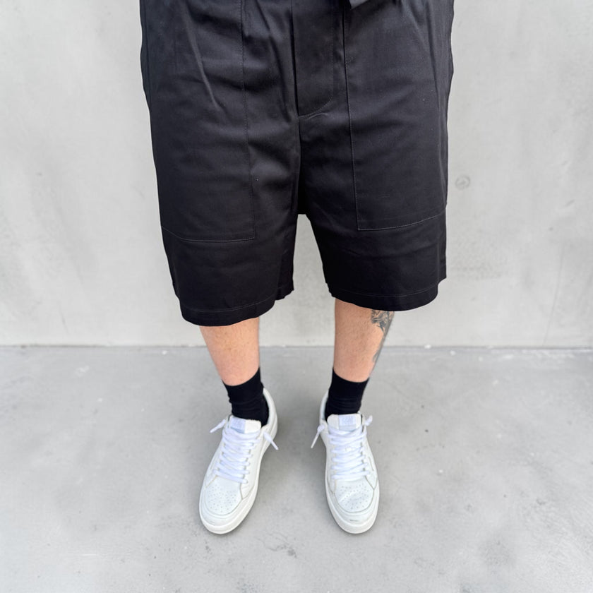 BLACK ELEGANT SHORT