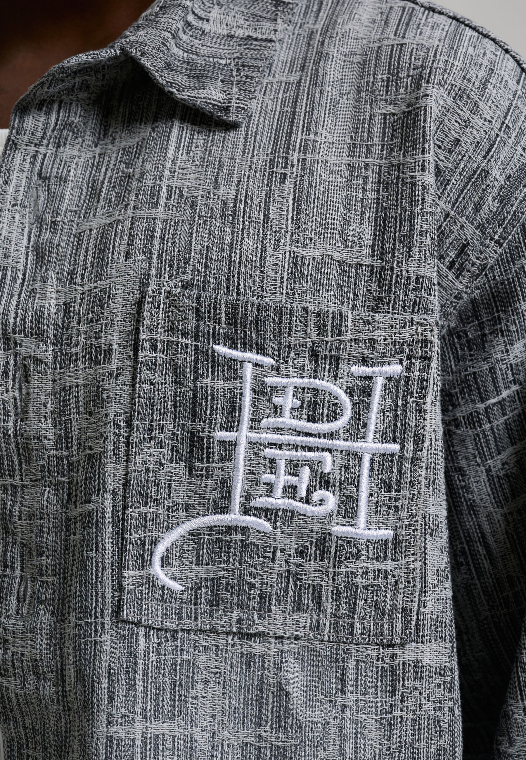 MENS DISTRESSED CROSS RELAXED DENIM SHIRT - BLACK