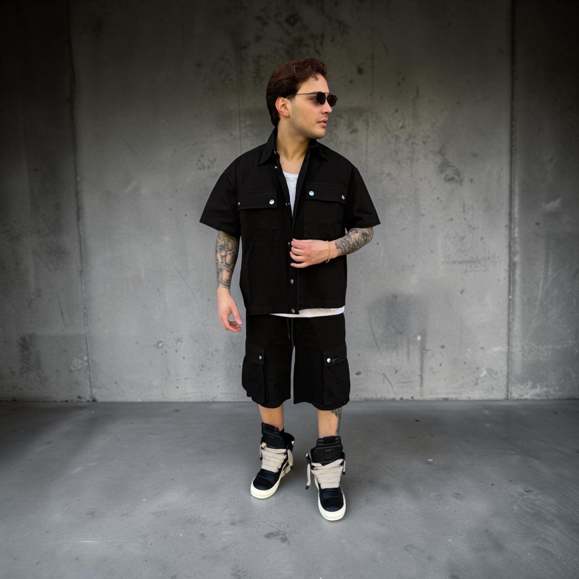 BLACK SHIRT GAVENSEMBLE