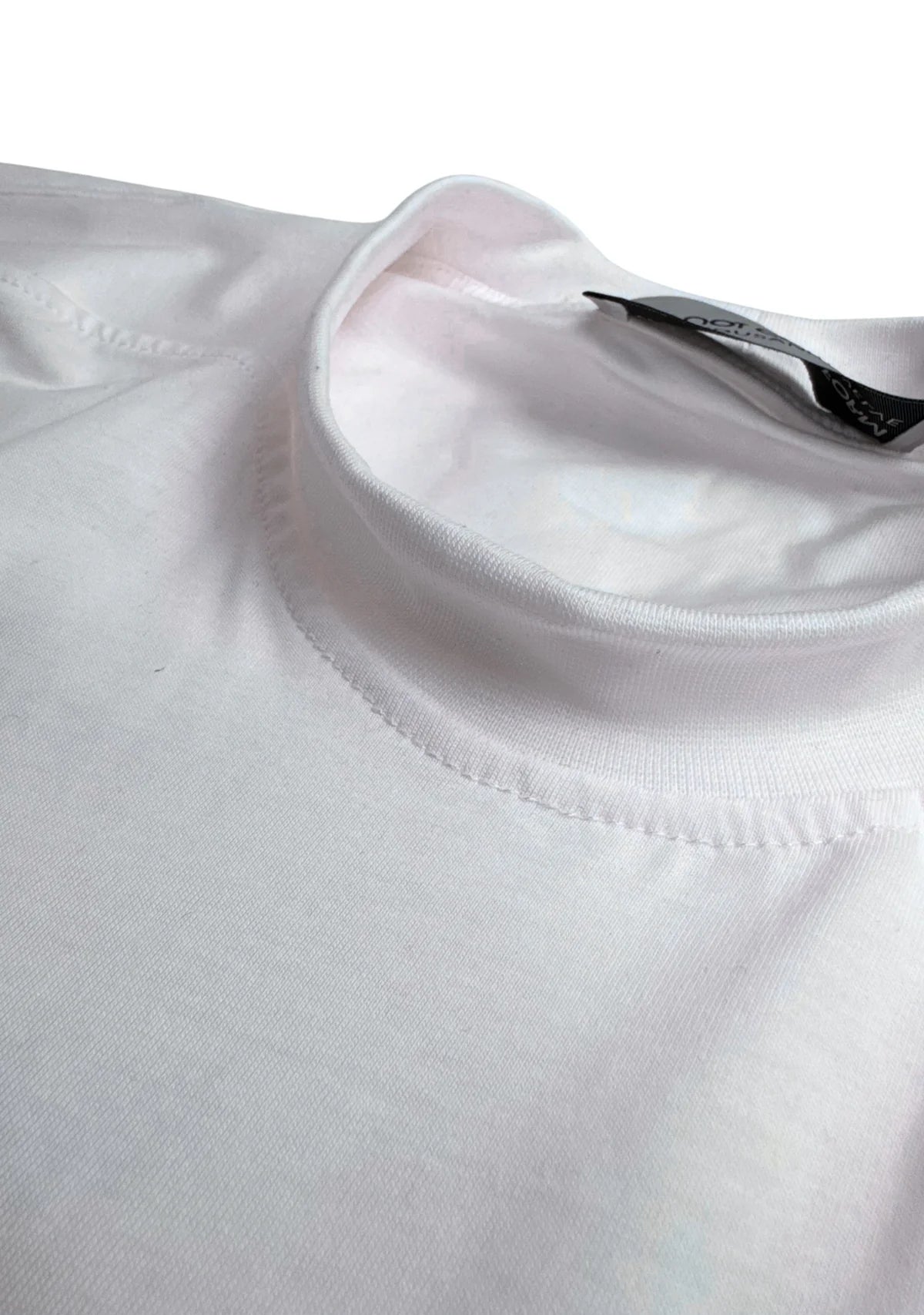 WHITE RESILIENCE T-SHIRT