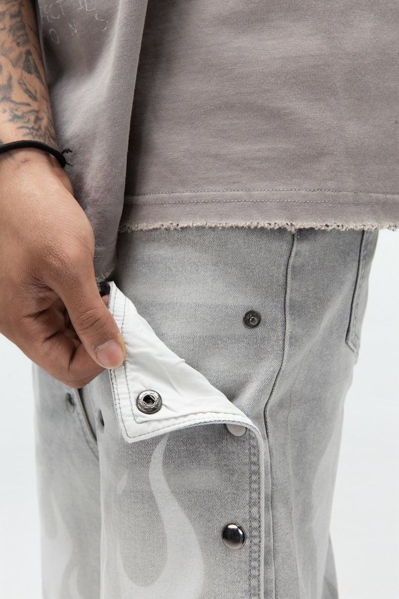 DUAL FLAMES SHORTS GREY